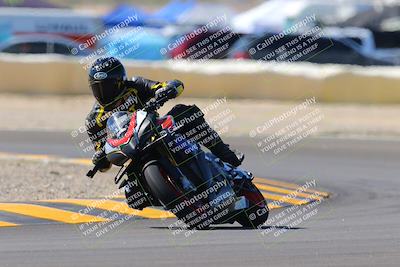 media/Oct-09-2022-SoCal Trackdays (Sun) [[95640aeeb6]]/Turn 2 (1110am)/